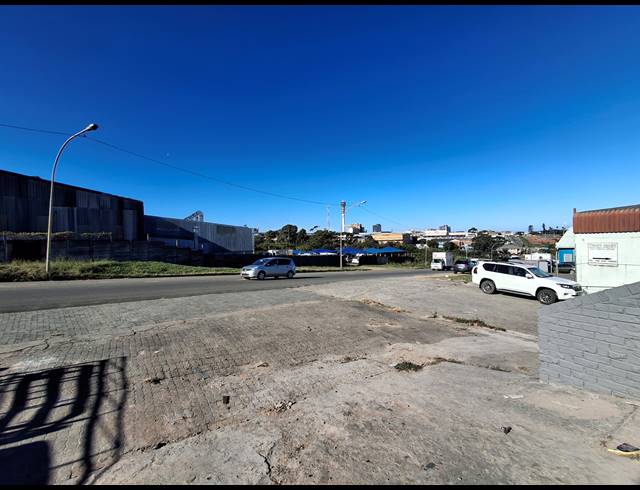 1,085M² WAREHOUSE FOR SALE IN BRAELYN INDUSTRIAL